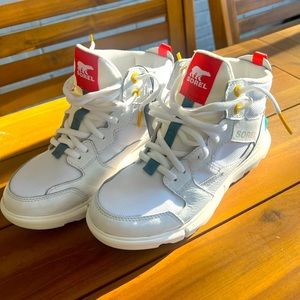 NWT Sorel snow boots!